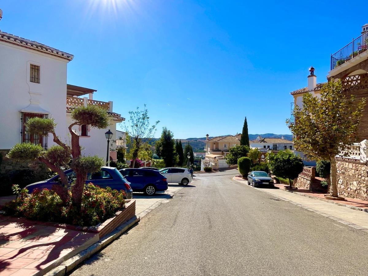 Semidetached Duplex Home At Puebla Aida, Mijas Golf With Pool, Golf And Sea Views مالقة المظهر الخارجي الصورة